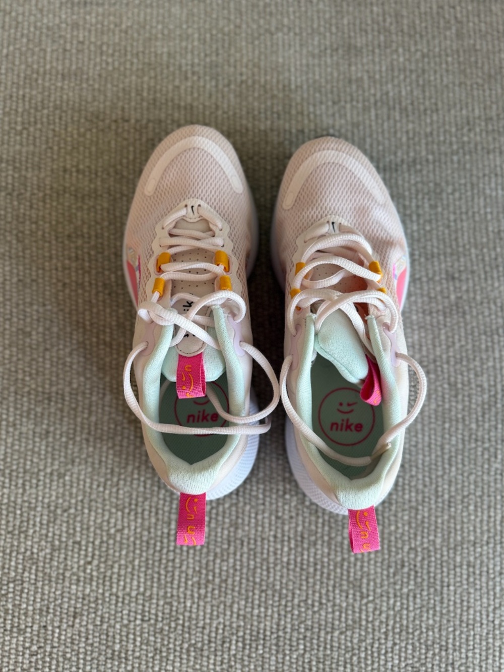 Nike React Escape Run 2 Premium 'Light Soft Pink' Women's size 7